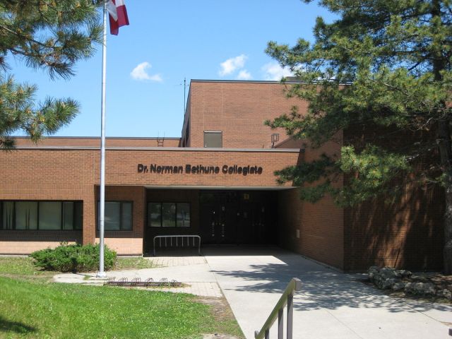 1200px-Dr_Norman_Bethune_Collegiate_Institute